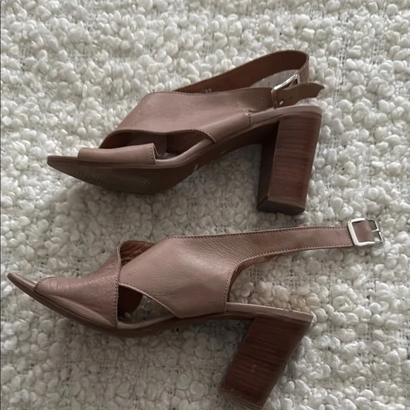 Piampiani | Heels - Picture 6 of 11